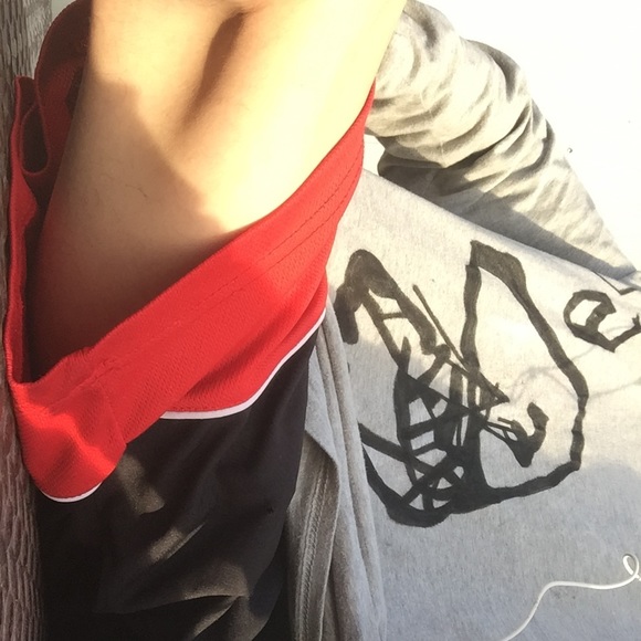 A sweater wit original artwork by flame...VX - Picture 4 of 5